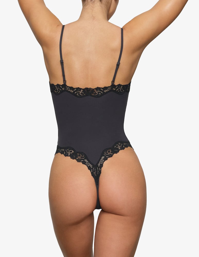 SKIMS Body con pizzo - immagine 3 SKIMS Body con pizzo - immagine 3