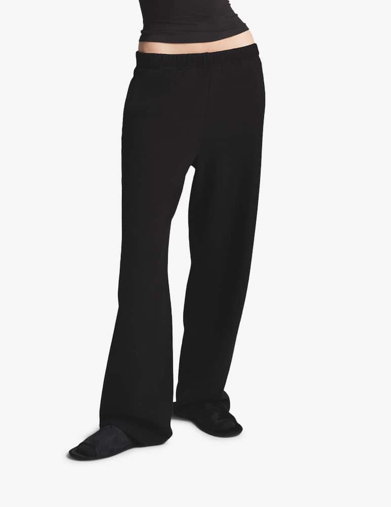 SKIMS Classic straight-leg trousers - picture 1 SKIMS Classic straight-leg trousers - picture 1