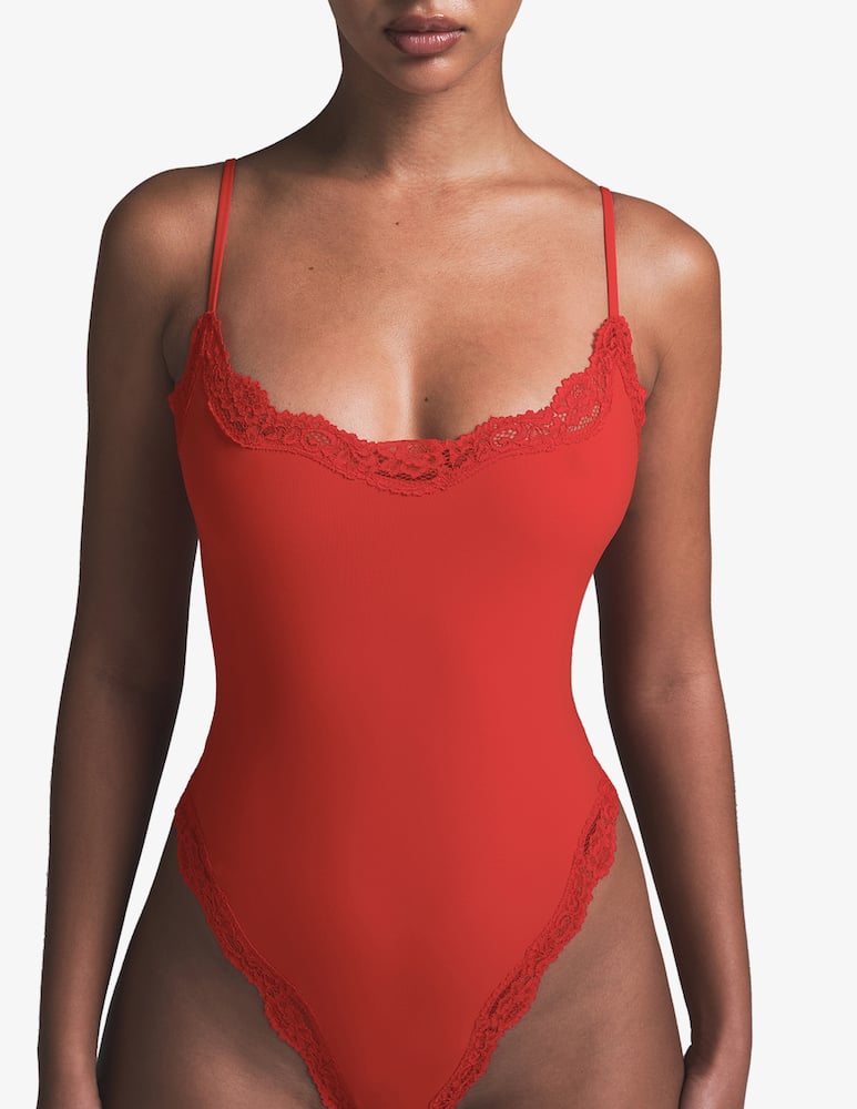SKIMS Body in pizzo Camila - immagine 4 SKIMS Body in pizzo Camila - immagine 4
