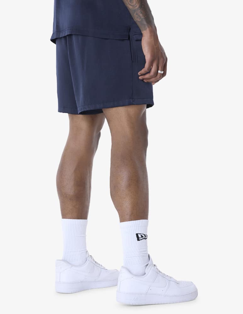 New Era Bermuda shorts - picture 3 New Era Bermuda shorts - picture 3