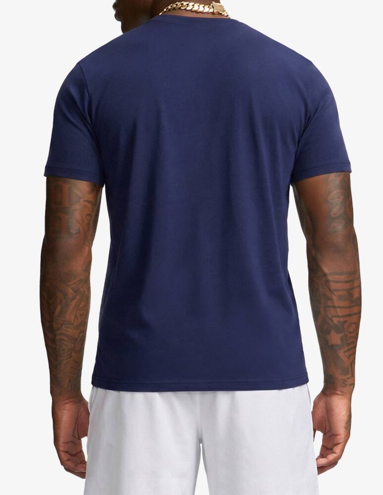 Under Armour t-shirt - picture 3 Under Armour t-shirt - picture 3