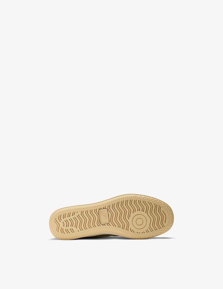 New Balance Suede court sneakers - picture 5 New Balance Suede court sneakers - picture 5
