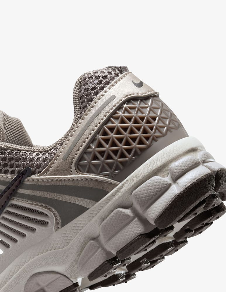 Nike Vomero 5 sneakers - picture 5
