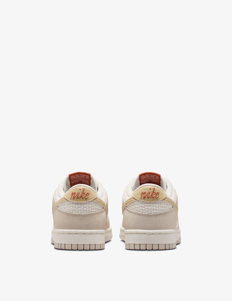 Nike Dunk low SE sneakers - picture 3 Nike Dunk low SE sneakers - picture 3