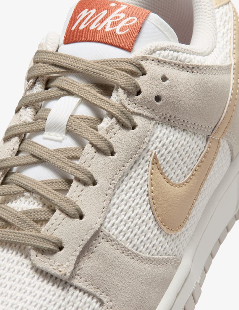 Nike Dunk low SE sneakers - picture 5 Nike Dunk low SE sneakers - picture 5