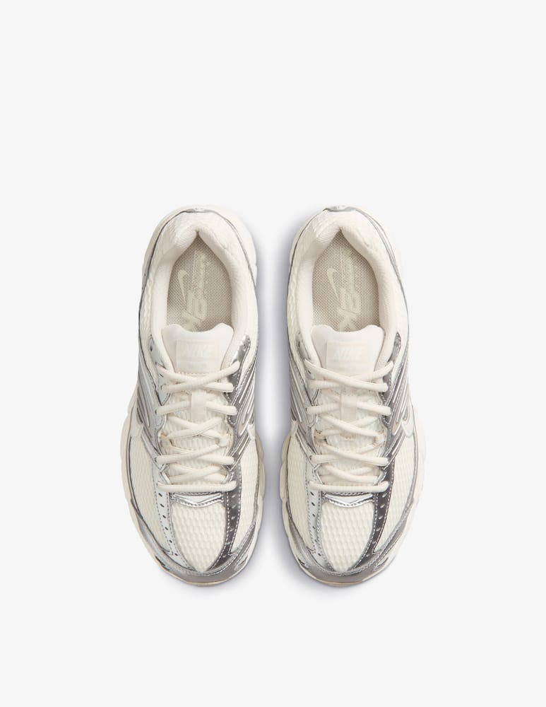 Nike Air Max Moto 2K sneakers - picture 4