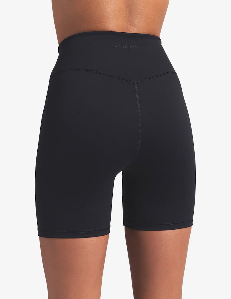 NikeSKIMS Biker short 5 inch - immagine 3 NikeSKIMS Biker short 5 inch - immagine 3