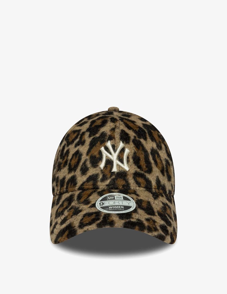 rinascente New Era 9 Forty Cosy animal cap