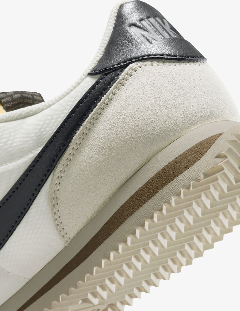 Nike Cortez sneakers - picture 5 Nike Cortez sneakers - picture 5