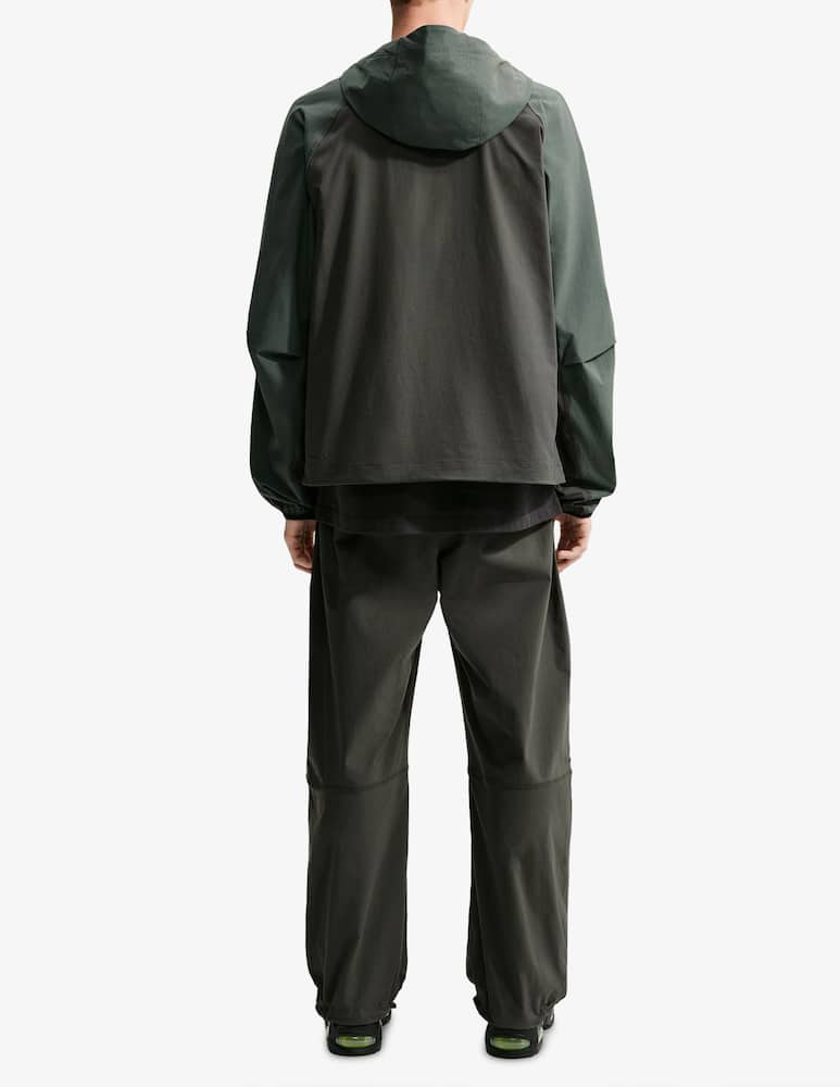 rinascente Nike Giacca Windrunner Nike Tech Dri‑Fit con Zip Integrale