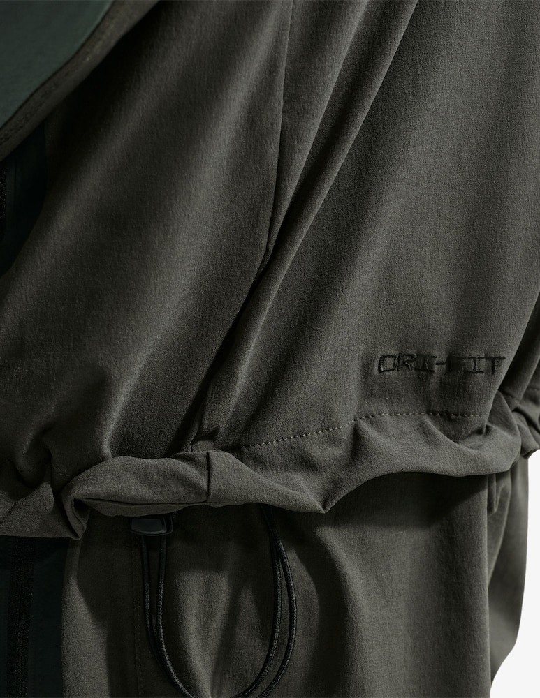 rinascente Nike Giacca Windrunner Nike Tech Dri‑Fit con Zip Integrale
