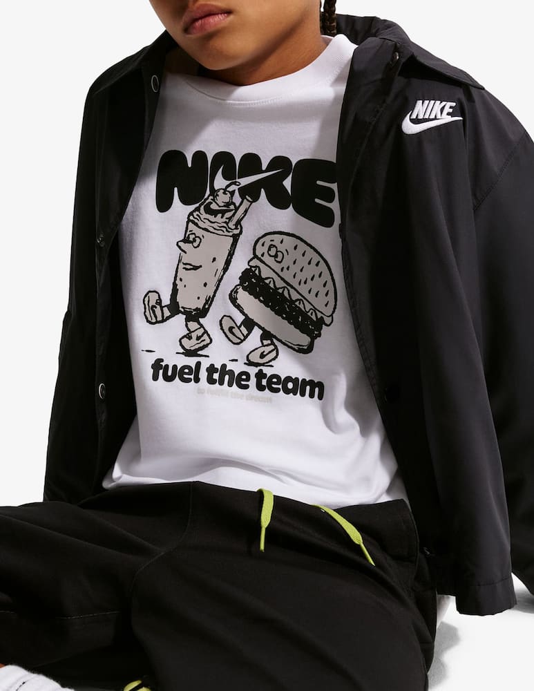 Nike Graphic t-shirt - picture 5 Nike Graphic t-shirt - picture 5
