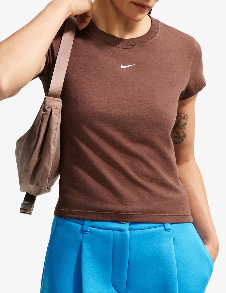 Nike T-shirt in maglia Chill Knit - immagine 1 Nike T-shirt in maglia Chill Knit - immagine 1