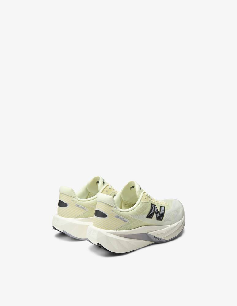 rinascente New Balance Scarpe running FuelCell Rebel V5