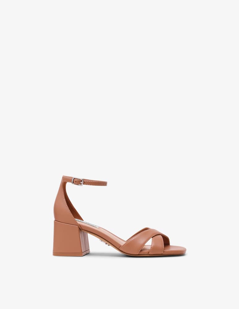 Steve Madden Sandalo incrociato tacco blocco - immagine 1 Steve Madden Sandalo incrociato tacco blocco - immagine 1