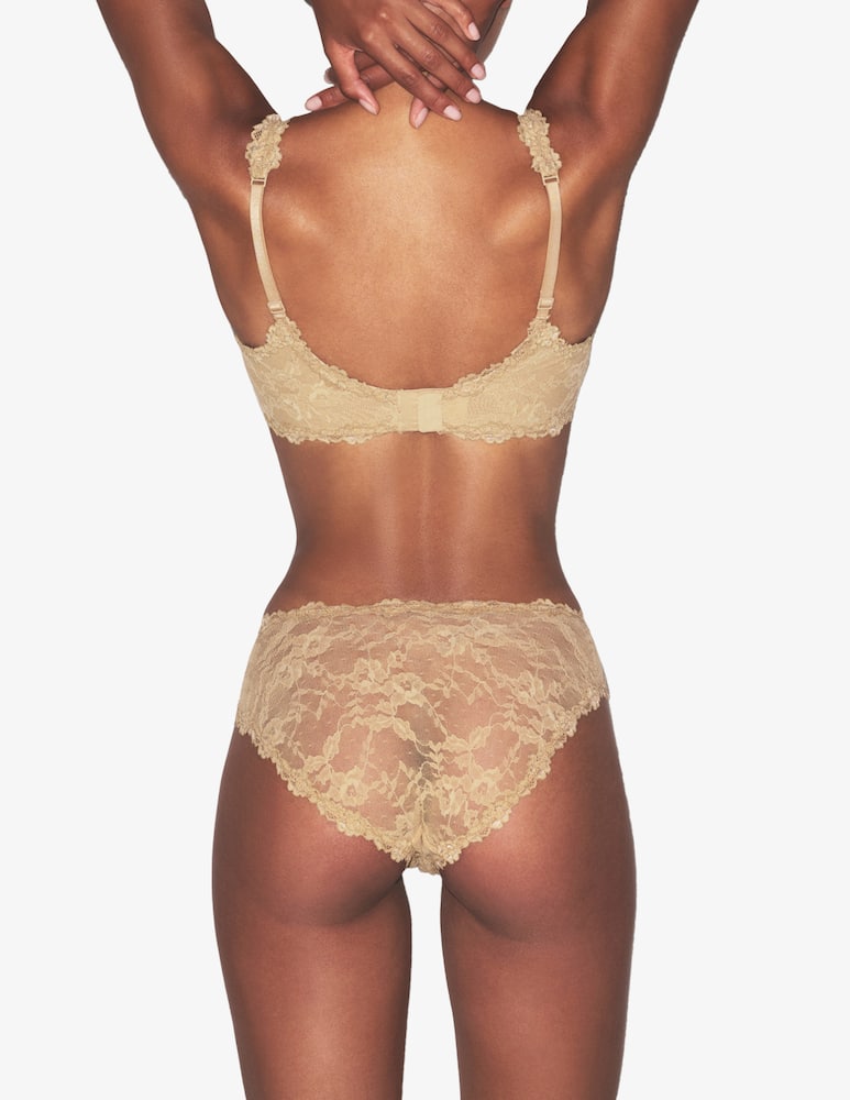SKIMS Slip pizzo raffinato - immagine 3 SKIMS Slip pizzo raffinato - immagine 3