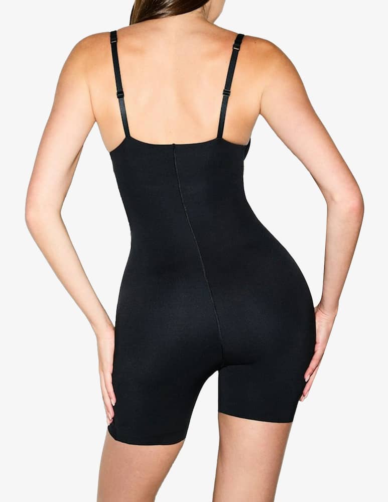 SKIMS Body shaper a mezza coscia con imbottitura su cosce e glutei - immagine 2 SKIMS Body shaper a mezza coscia con imbottitura su cosce e glutei - immagine 2