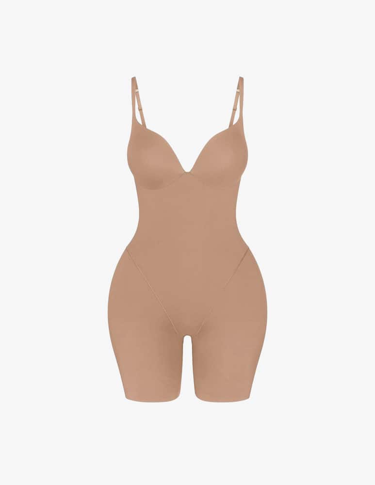 SKIMS Body shaper a mezza coscia con imbottitura su cosce e glutei - immagine 4 SKIMS Body shaper a mezza coscia con imbottitura su cosce e glutei - immagine 4