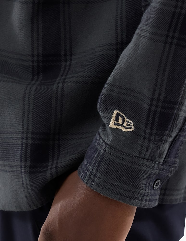 New Era Checked flannel shirt - picture 4 New Era Checked flannel shirt - picture 4