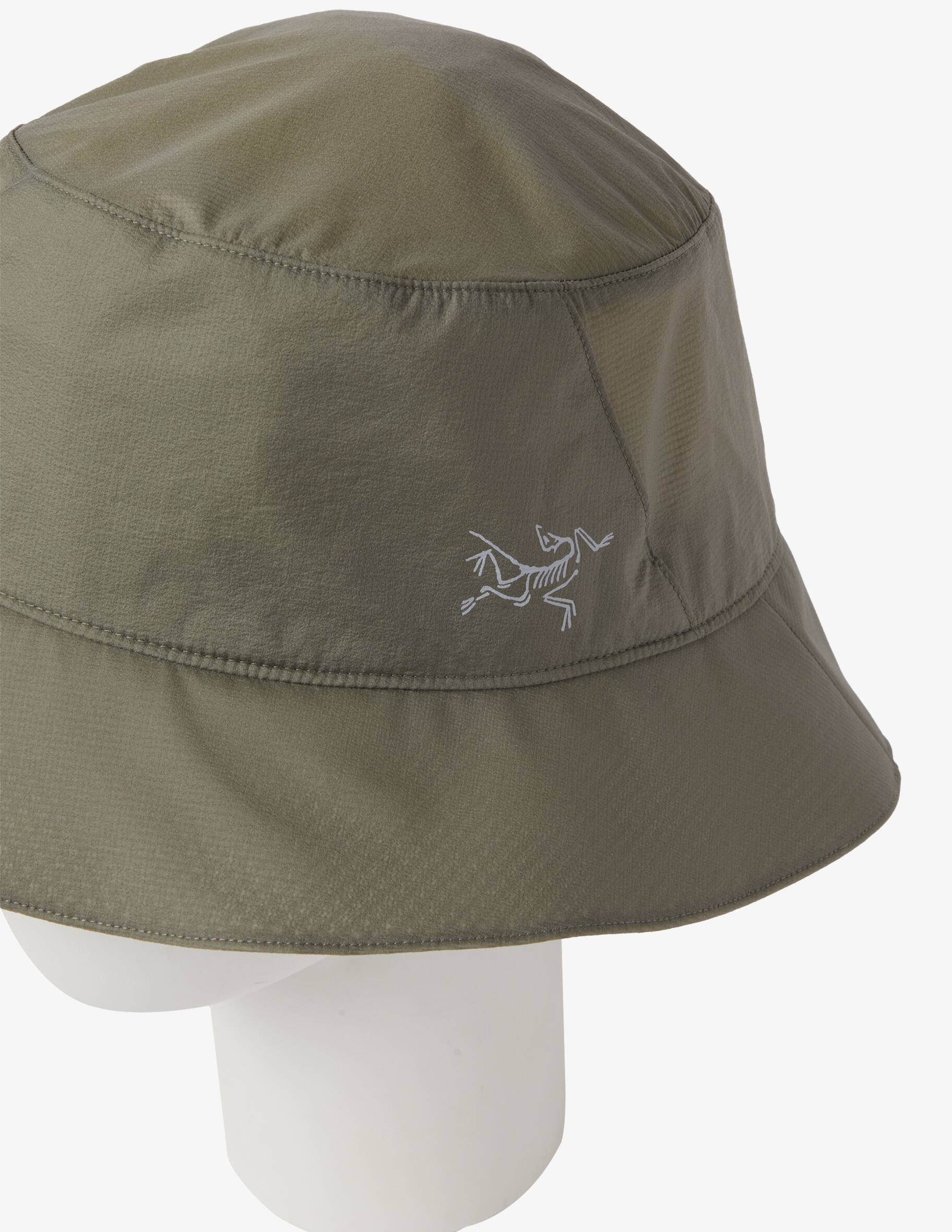 Shop Arc'teryx Bucket hat aerios on Rinascente