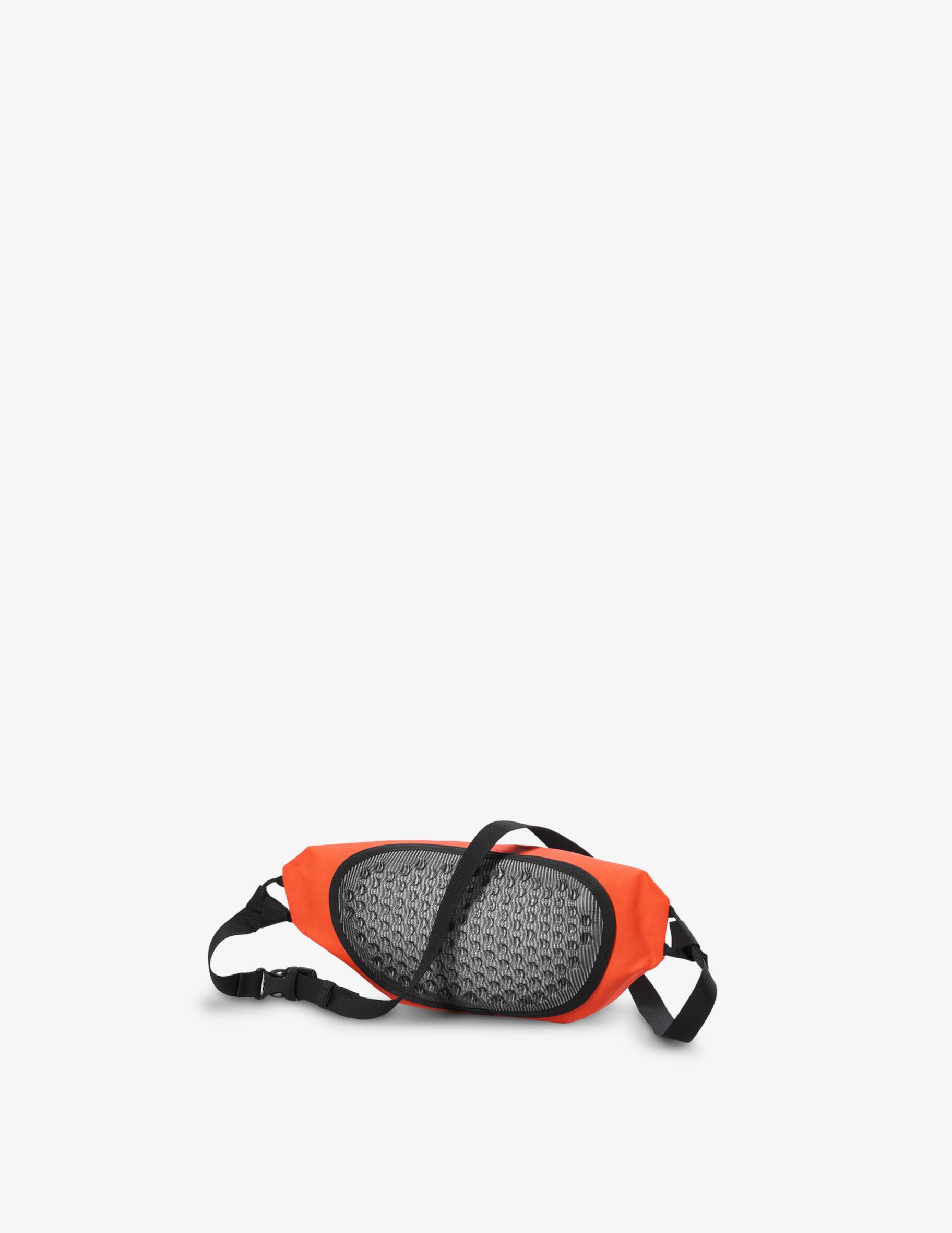 Shop Arc'teryx Granville crossbody bag on Rinascente