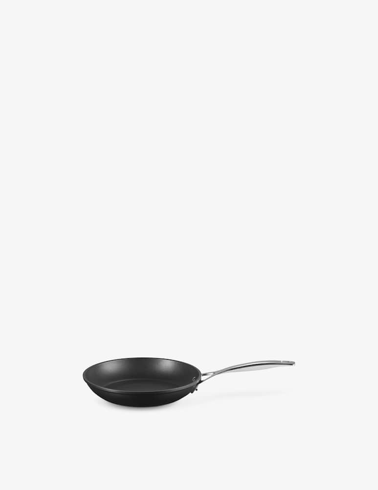 Le Creuset Shallow Frying Pan Toughened Non-Stick 24cm - picture 1