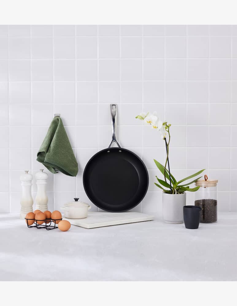 Le Creuset Padella Bassa 26cm - immagine 2 Le Creuset Padella Bassa 26cm - immagine 2