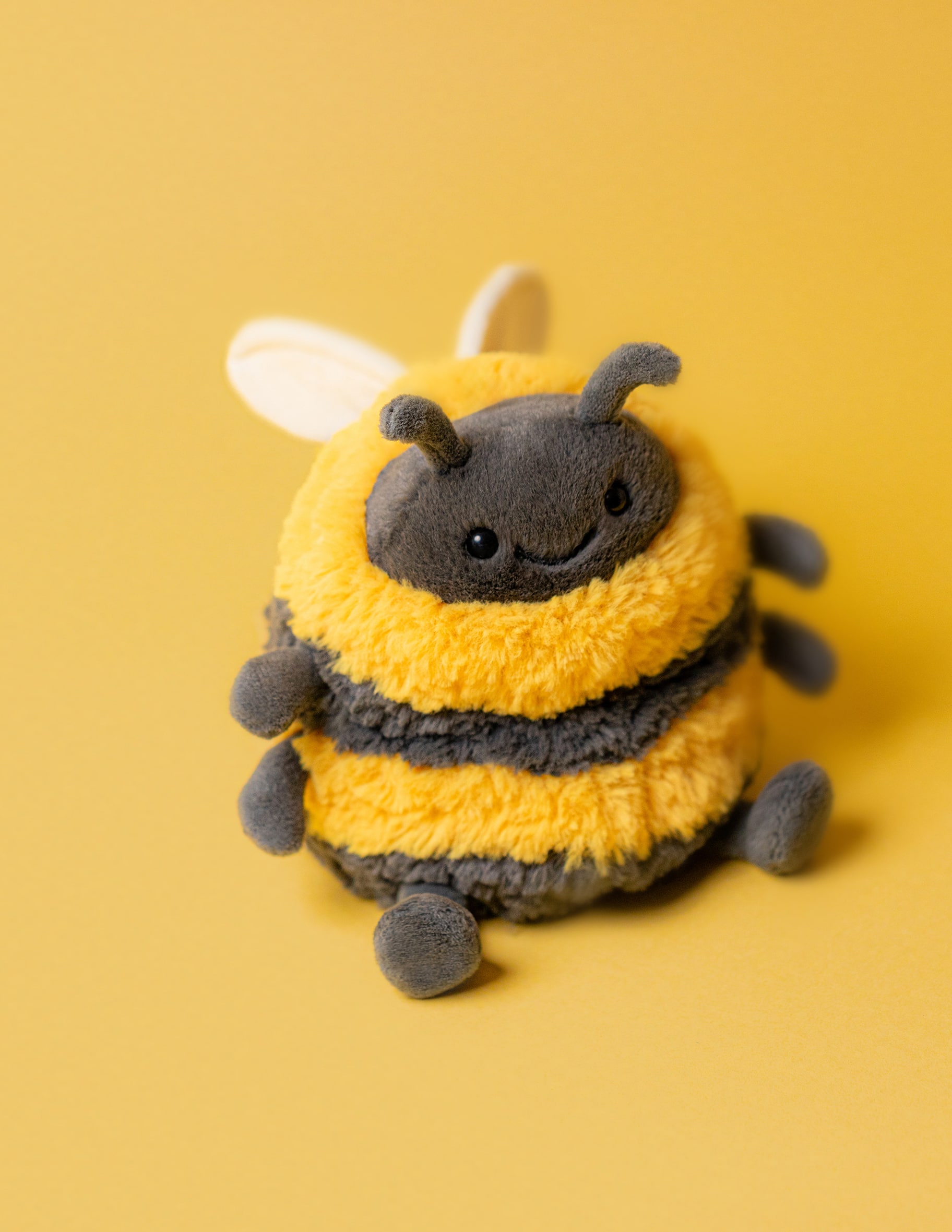 Shop Jellycat Albee Bee on Rinascente