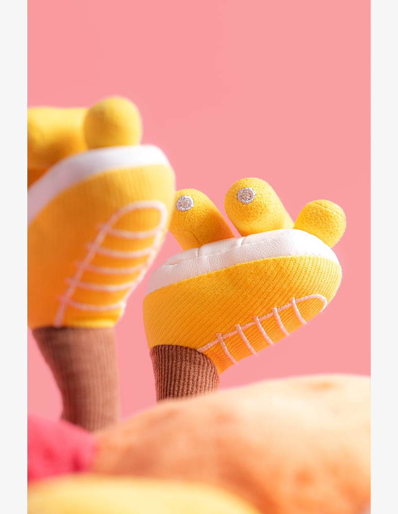 Jellycat Amuseables Sun Roller Skates Peluche - immagine 6 Jellycat Amuseables Sun Roller Skates Peluche - immagine 6