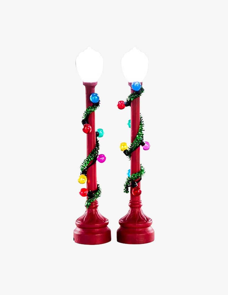 Lemax Lampione a globo rosso di 2 4,5V Caddington Village - immagine 1 Lemax Lampione a globo rosso di 2 4,5V Caddington Village - immagine 1