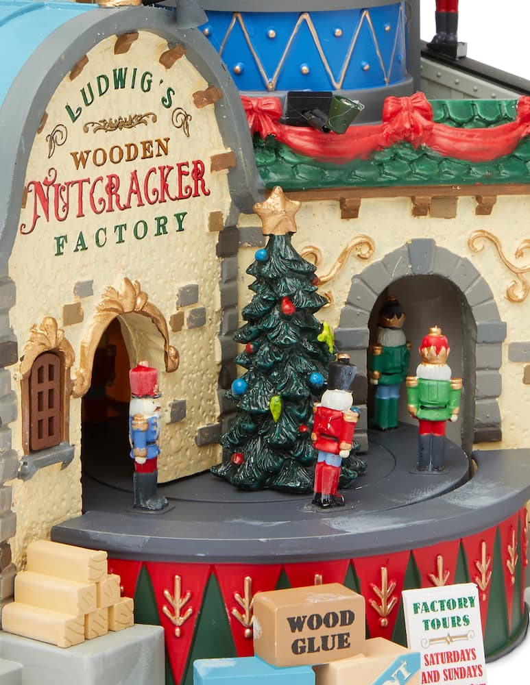Acquista Lemax Ludwig’S Wooden Nutcracker Factory su Rinascente