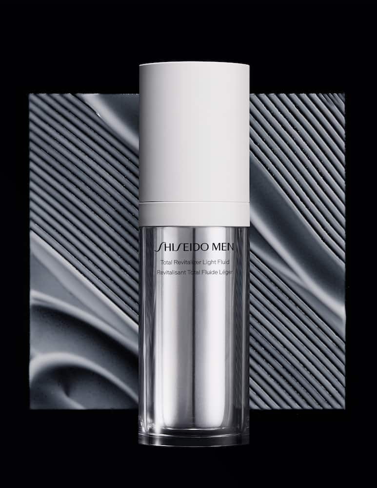 Shiseido Shiseido Men Total Revitalizer Light Fluid 70ml - immagine 4 Shiseido Shiseido Men Total Revitalizer Light Fluid 70ml - immagine 4