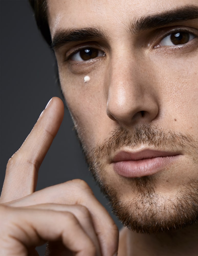 Shiseido Shiseido Men Total Revitalizer Eye 15ml - immagine 3 Shiseido Shiseido Men Total Revitalizer Eye 15ml - immagine 3