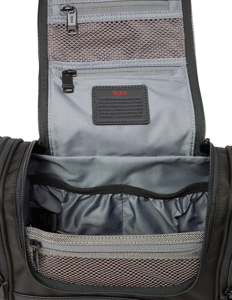 Tumi Necessaire da viaggio con gancio - immagine 2 Tumi Necessaire da viaggio con gancio - immagine 2