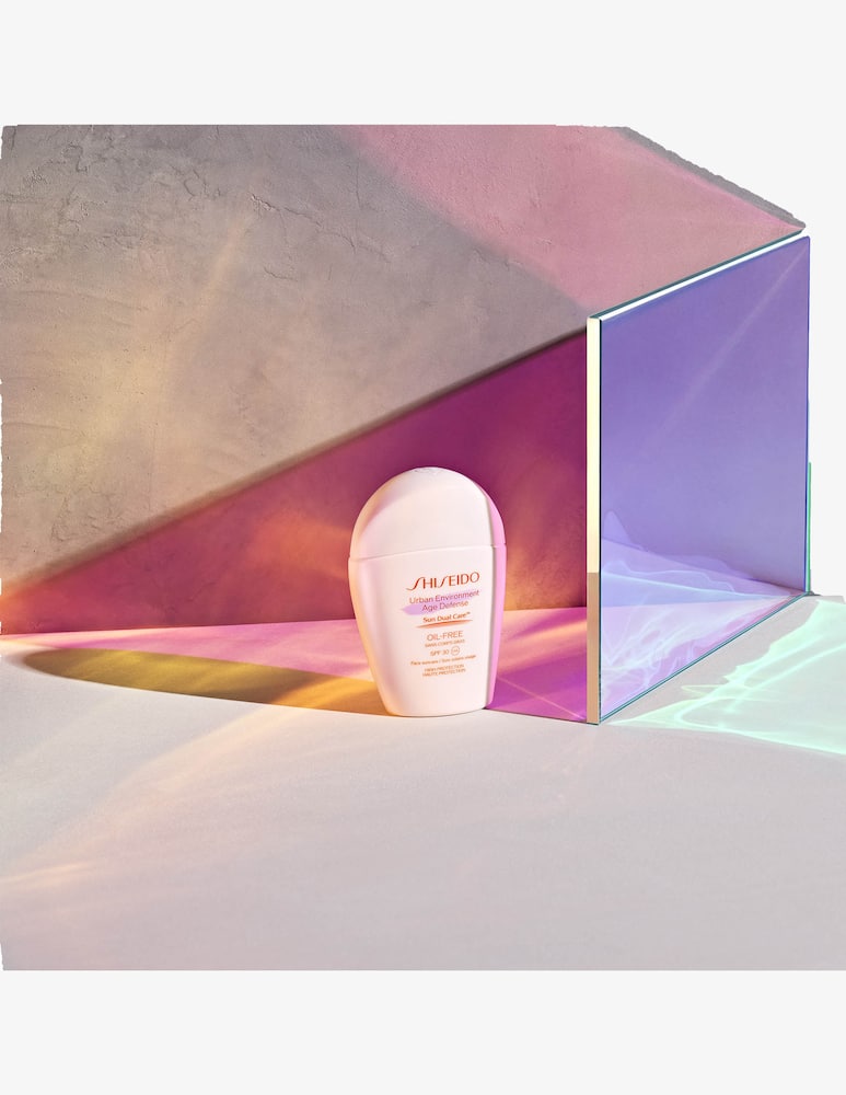 Shiseido Urban Environment Age Defense Oil-Free SPF30+ - immagine 4 Shiseido Urban Environment Age Defense Oil-Free SPF30+ - immagine 4