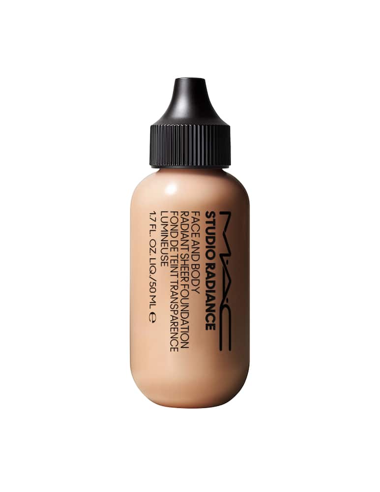 Mac Fondotinta Studio Radiance Face & Body - immagine 1 Mac Fondotinta Studio Radiance Face & Body - immagine 1