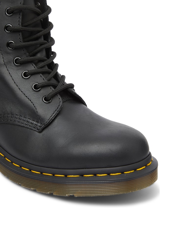 Dr. Martens Greasy leather 8 eye 1460 boots - picture 2 Dr. Martens Greasy leather 8 eye 1460 boots - picture 2