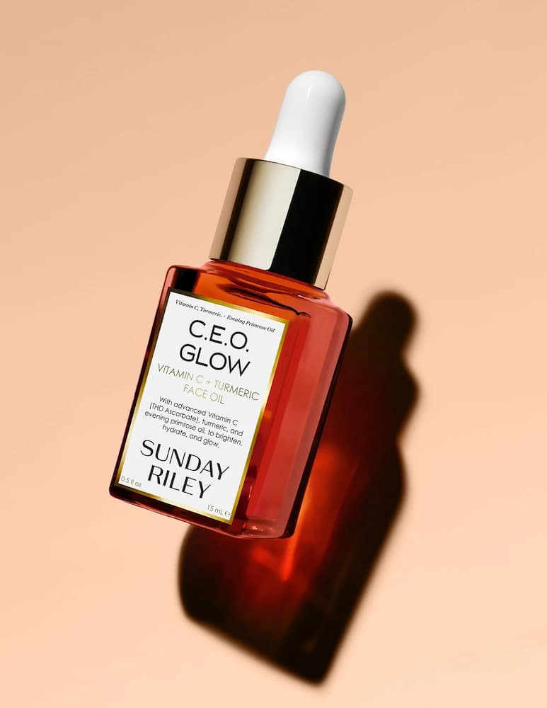 Sunday Riley C.E.O. Glow Vitamin C And Turmeric Olio per il viso - immagine 3 Sunday Riley C.E.O. Glow Vitamin C And Turmeric Olio per il viso - immagine 3