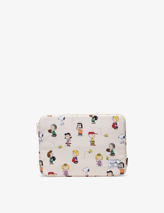 Herschel - Peanuts sleeve - €50,00