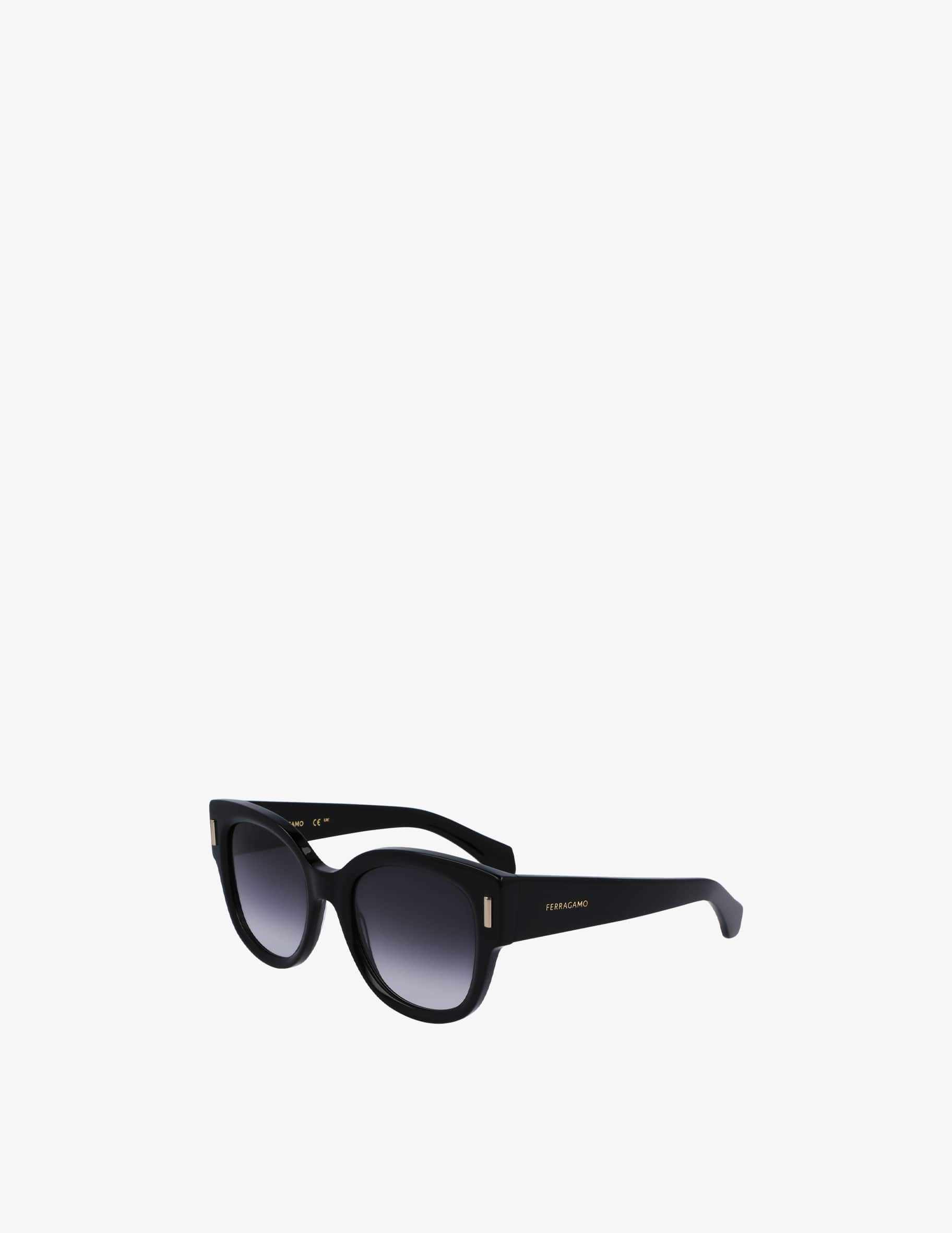 Shop Ferragamo SF2007S Round sunglasses on Rinascente display picture 2