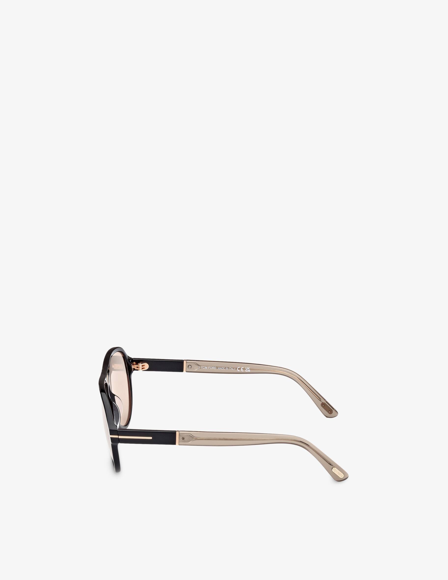 Acquista Tom Ford Occhiali da sole da aviatore FT1079 su Acquista Tom Ford Occhiali da sole da aviatore FT1079 su
