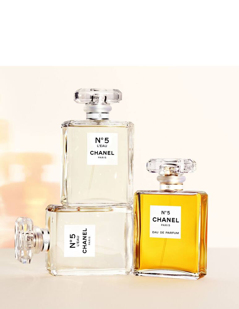 CHANEL N°5 L'EAU Eau De Toilette Spray - picture 5 CHANEL N°5 L'EAU Eau De Toilette Spray - picture 5