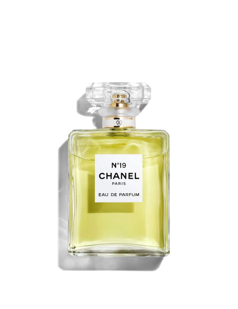 CHANEL N°19 Eau De Parfum Vaporizzatore - immagine 1