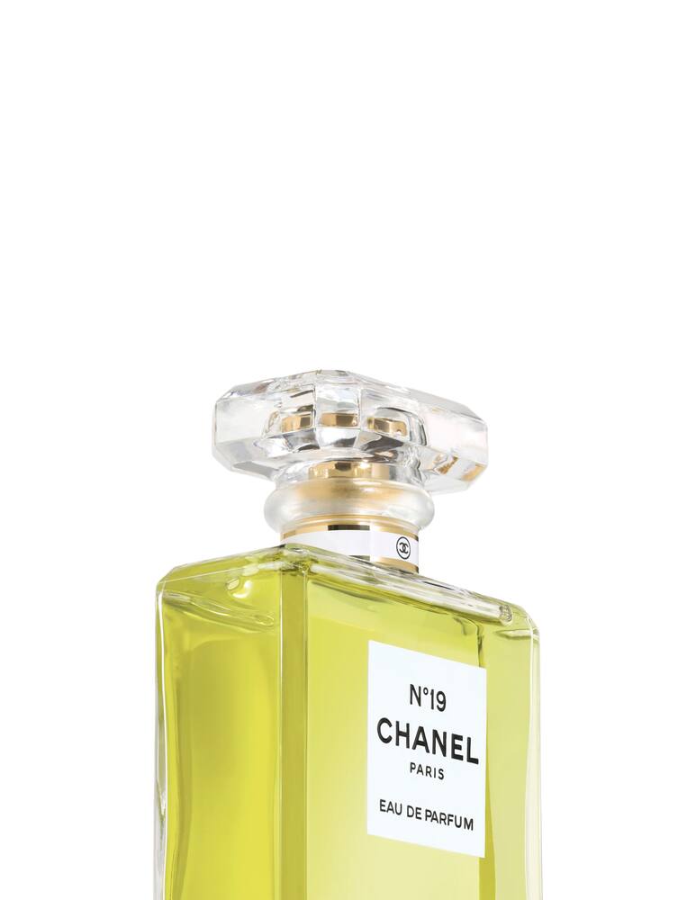 rinascente CHANEL N°19 Eau De Parfum Spray