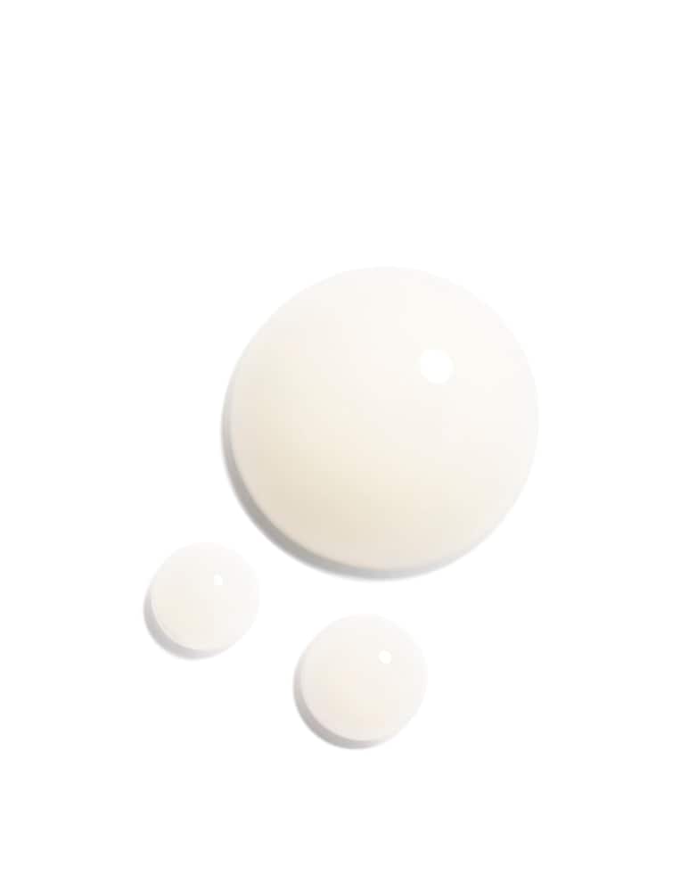 CHANEL N°1 DE CHANEL Siero Occhi Rivitalizzante - immagine 4 CHANEL N°1 DE CHANEL Siero Occhi Rivitalizzante - immagine 4