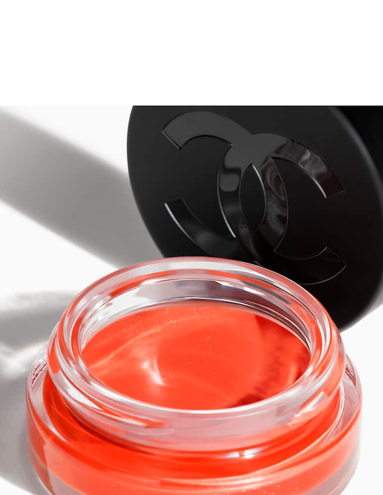 CHANEL N°1 DE CHANEL BALSAMO LABBRA E GUANCE - immagine 2 CHANEL N°1 DE CHANEL BALSAMO LABBRA E GUANCE - immagine 2