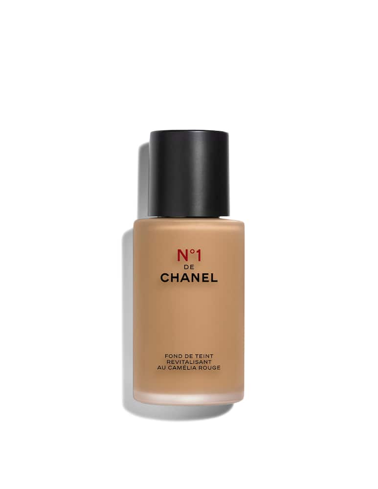 CHANEL N°1 DE CHANEL Revitalizing Foundation - picture 1 CHANEL N°1 DE CHANEL Revitalizing Foundation - picture 1