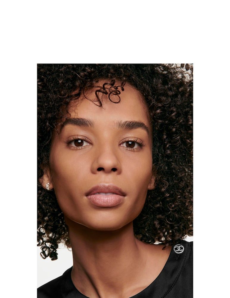 CHANEL ULTRA LE TEINT FLUIDE - picture 4 CHANEL ULTRA LE TEINT FLUIDE - picture 4