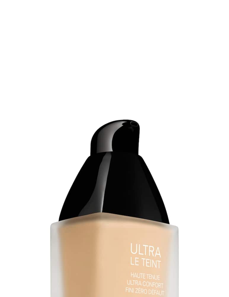 CHANEL ULTRA LE TEINT FLUIDE - picture 2 CHANEL ULTRA LE TEINT FLUIDE - picture 2
