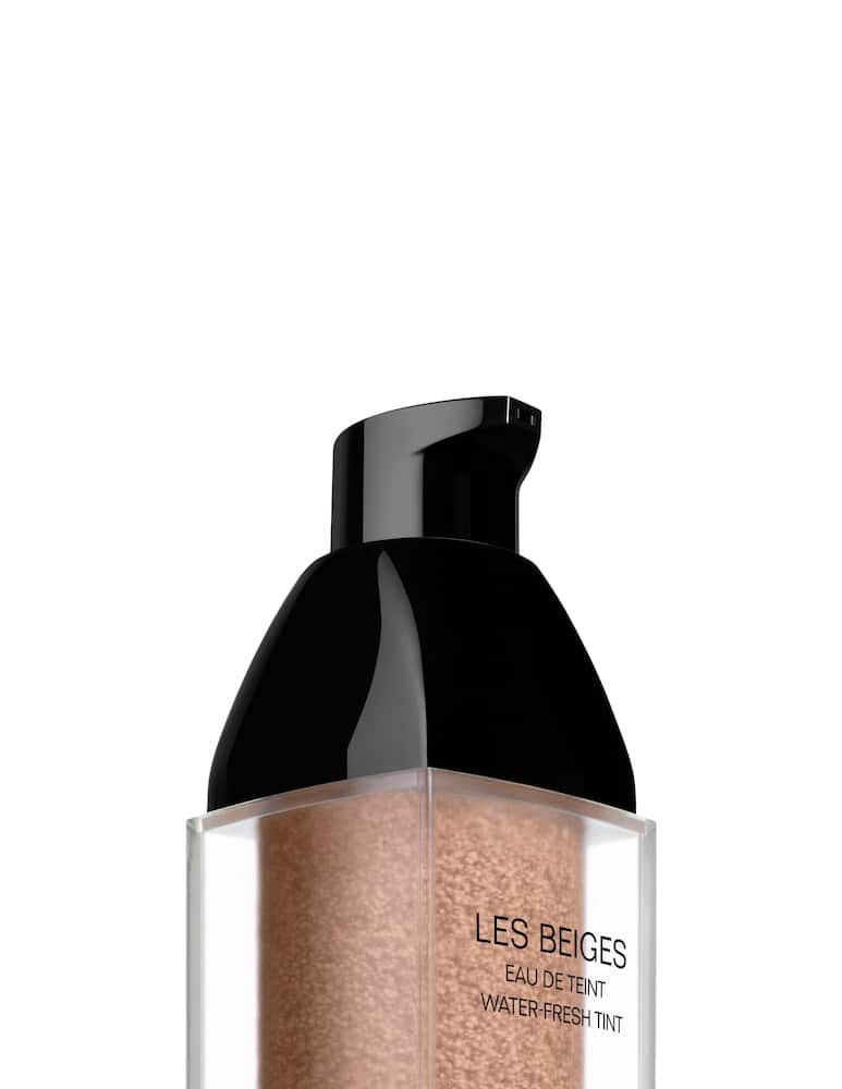 CHANEL LES BEIGES EAU DE TEINT - picture 2 CHANEL LES BEIGES EAU DE TEINT - picture 2